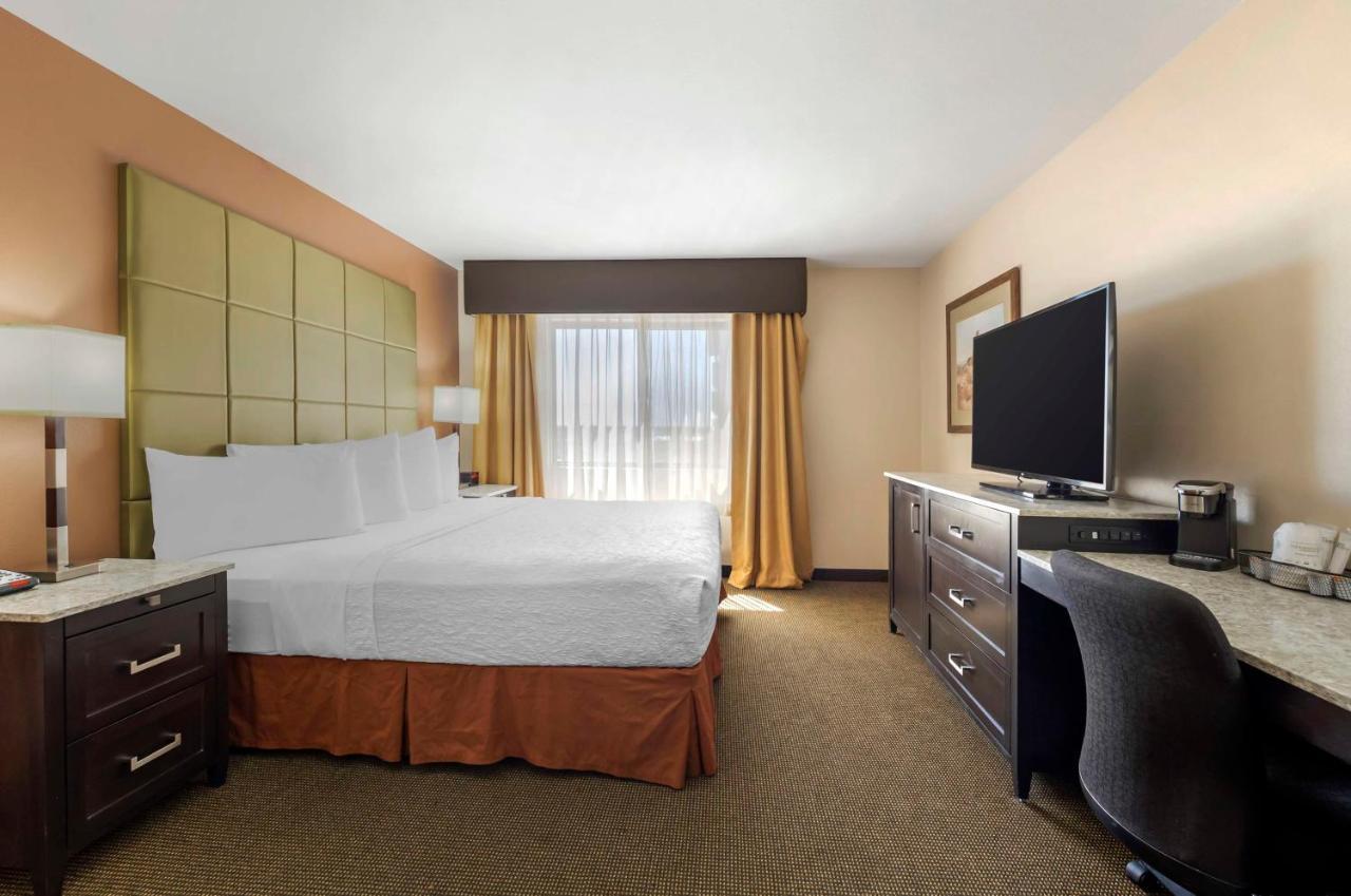 Best Western Plus Country Inn & Suites Dodge City Extérieur photo