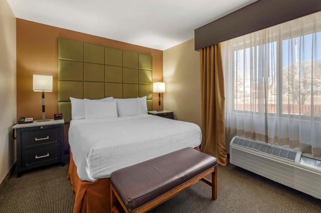 Best Western Plus Country Inn & Suites Dodge City Extérieur photo