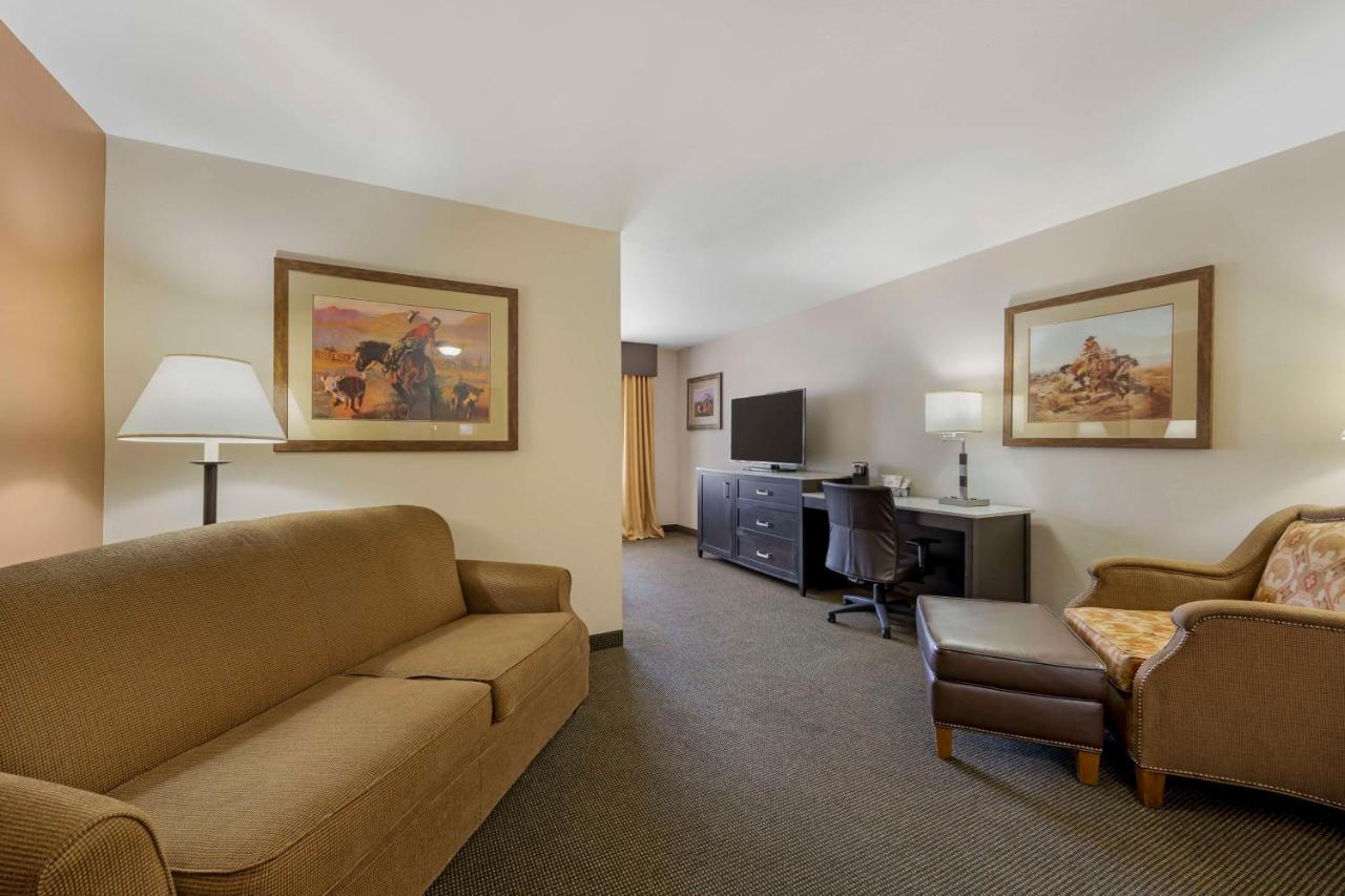 Best Western Plus Country Inn & Suites Dodge City Extérieur photo