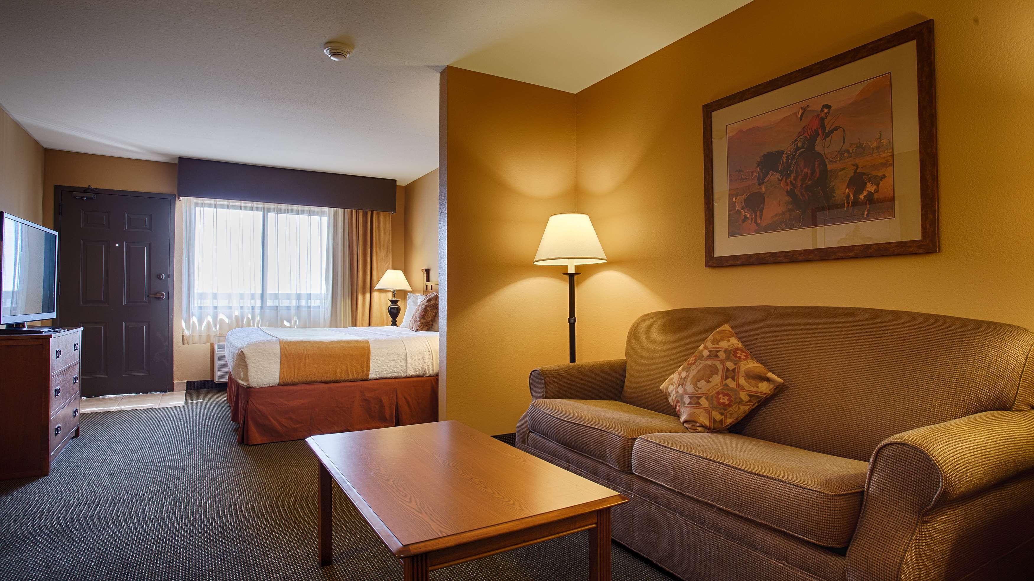 Best Western Plus Country Inn & Suites Dodge City Extérieur photo