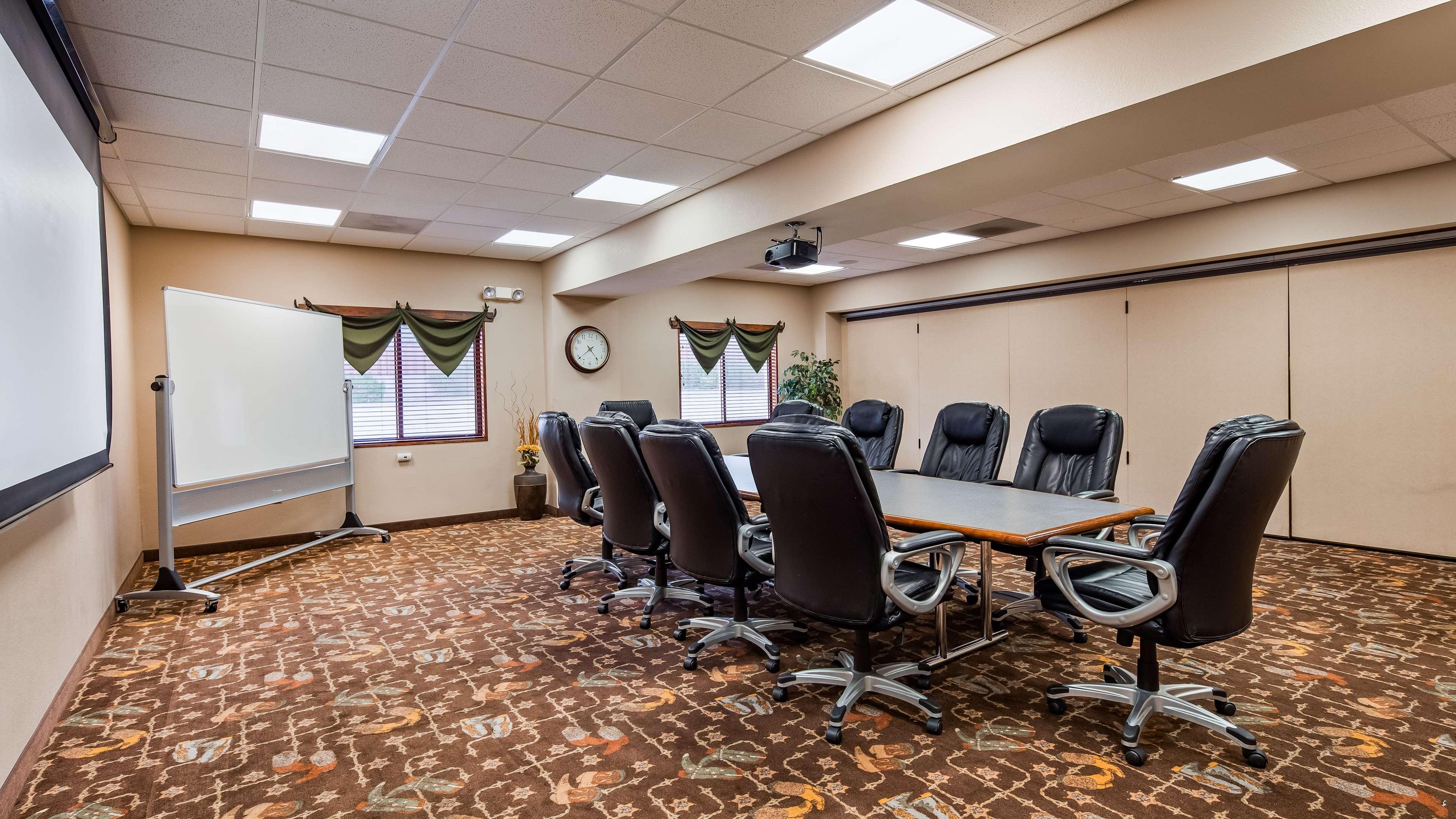 Best Western Plus Country Inn & Suites Dodge City Extérieur photo